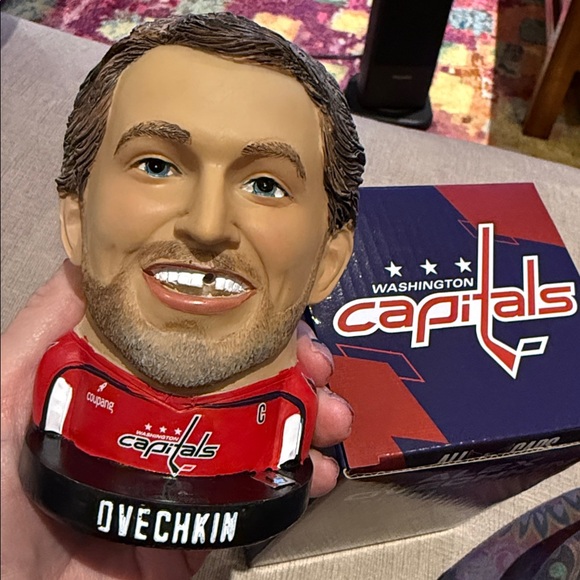 Alex Ovechkin Dental Floss Holder - Washington Capital’s Legend #8 - Picture 4 of 6
